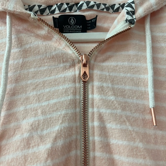 Volcom shorts and hoodie matching set. Pink and white stripe - Picture 8 of 9